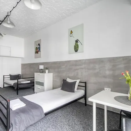 Mish Mash Nowogrodzka Hostel *